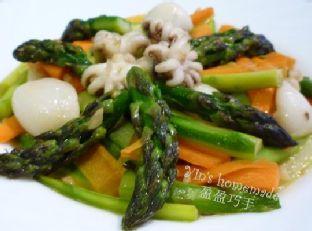 Asparagus Thai Style With Squids
